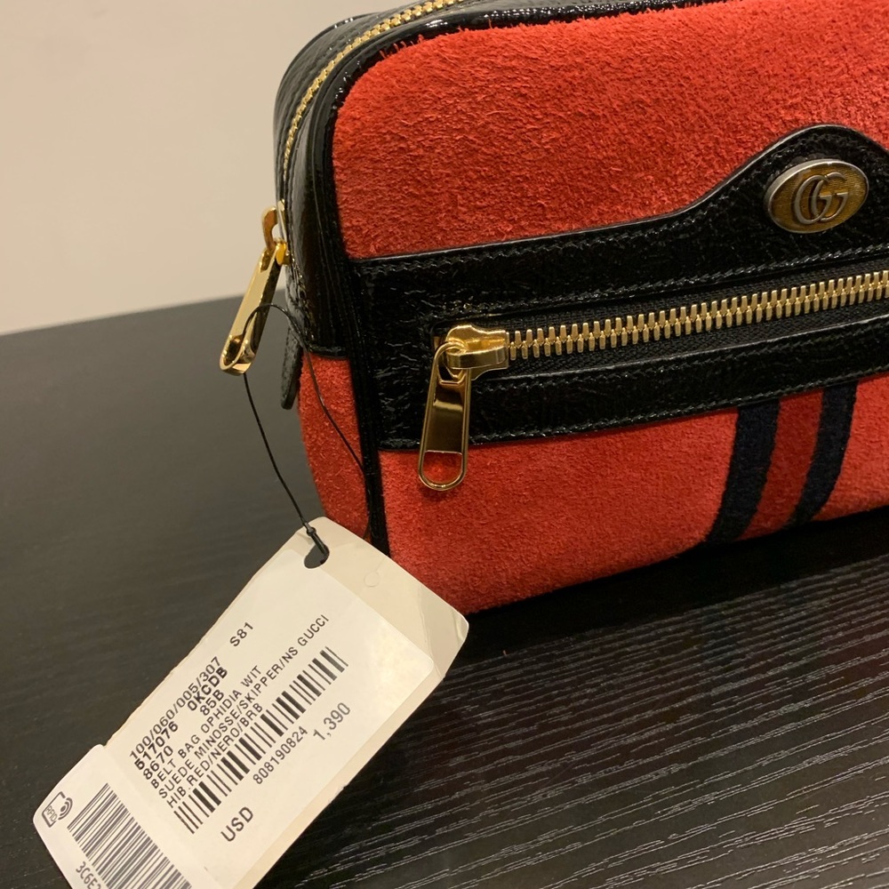 BRAND NEW , 100 percent AUTHENTIC GUCCI Belt bag